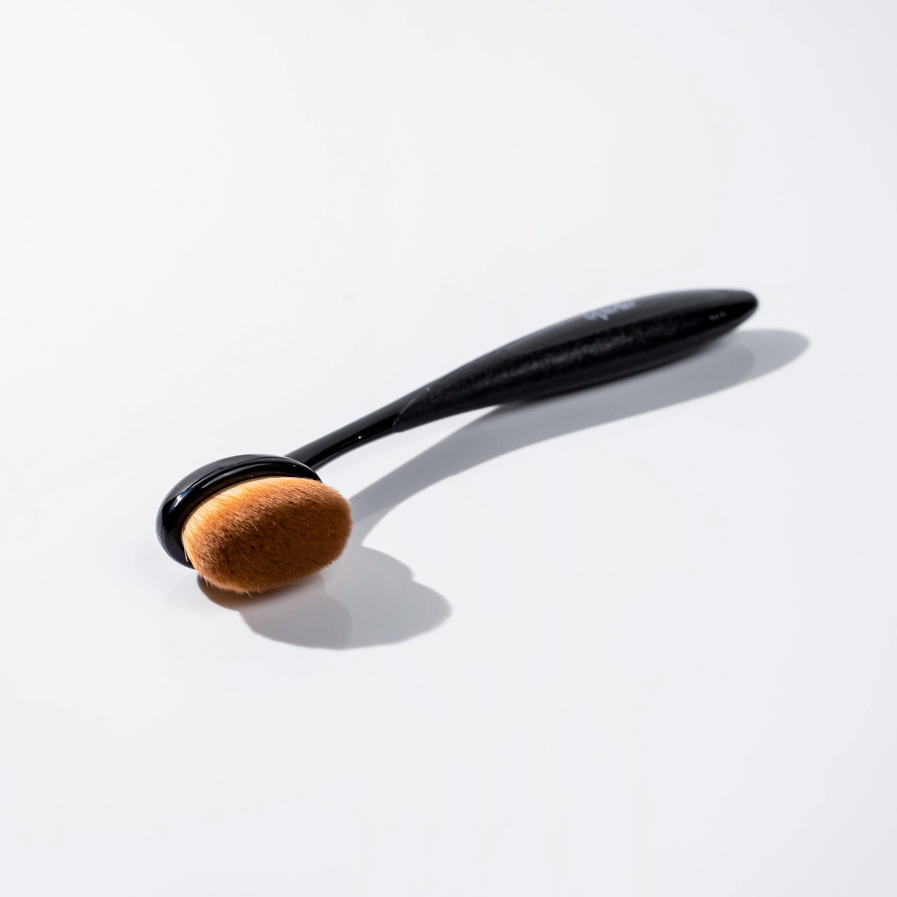 Blush Foundation Brush