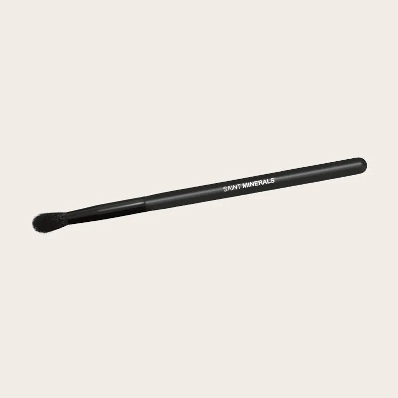 Saint Minerals Blending Crease Brush